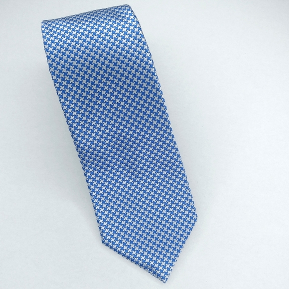 Charles Tyrwhitt Other - Charles Tyrwhitt Houndstooth Blue 100% Silk tie